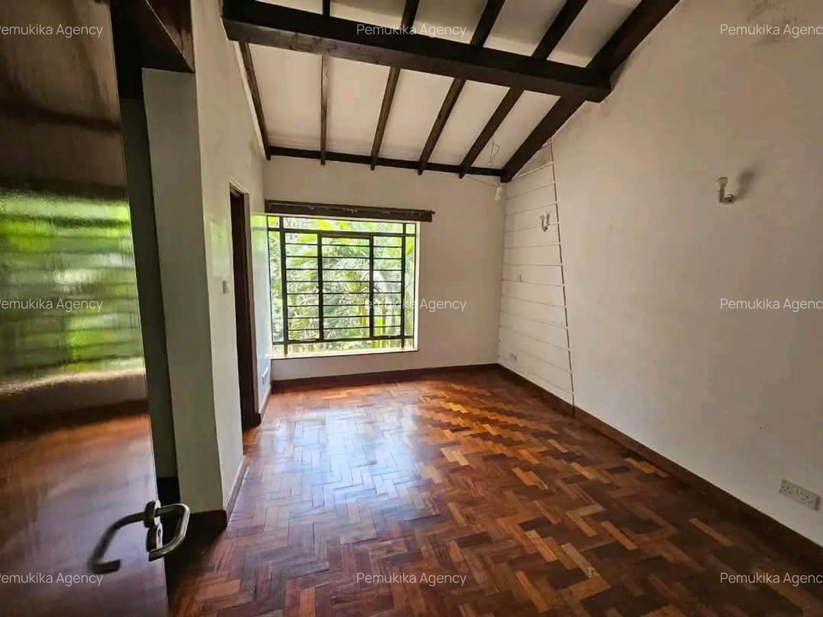 5 Bed Villa with En Suite in Kitisuru - 9