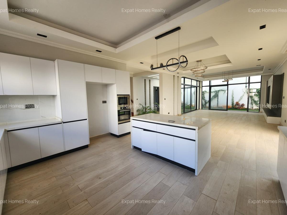 5 Bed Villa with Staff Quarters in Lavington - 5
