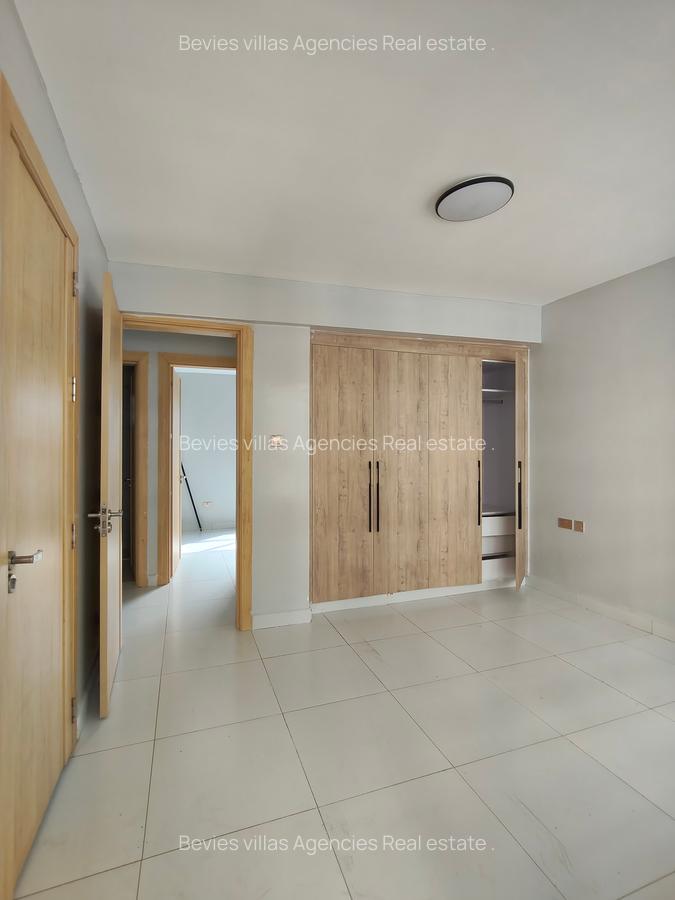 2 Bed Apartment with En Suite at Parklands - 8