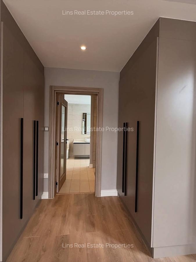 4 Bed Townhouse with En Suite in Runda - 17