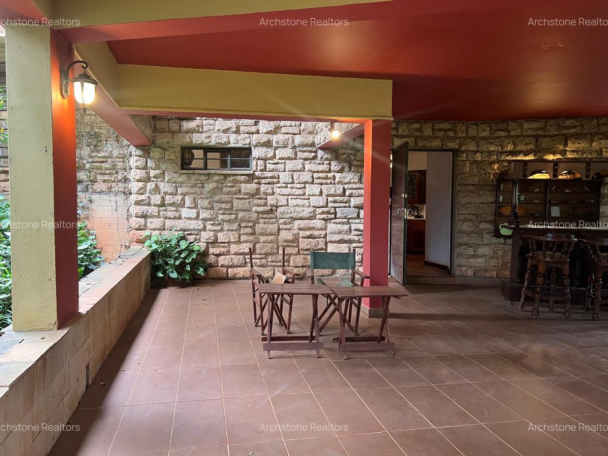 4 Bed Townhouse with En Suite in Kitisuru - 2