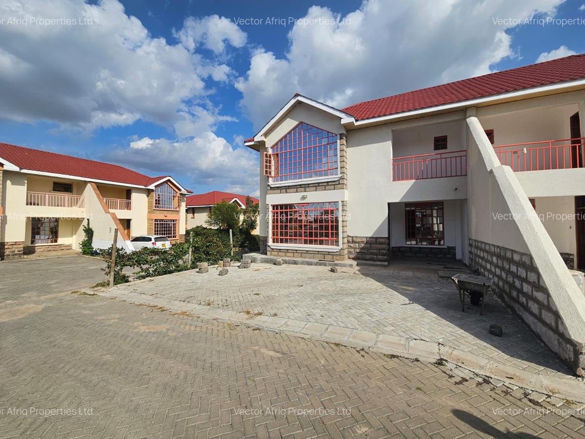 4 Bed Townhouse with Garden in Kitengela - 1