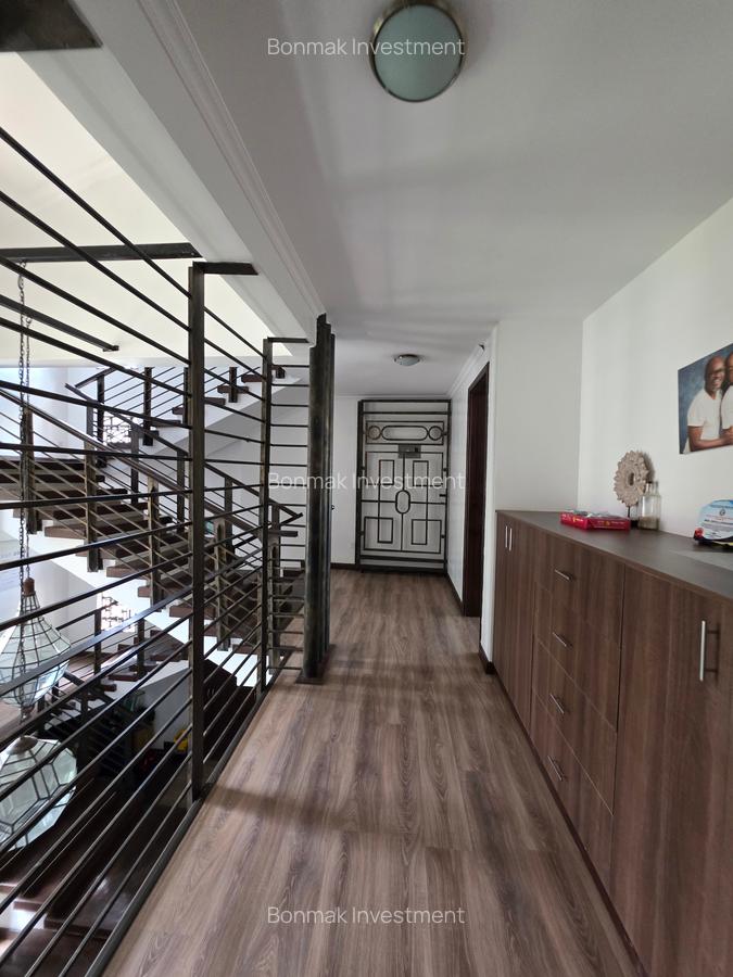 4 Bed Townhouse with En Suite at Lavington Green - 10