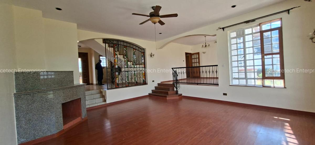 4 Bed House with En Suite in Runda - 8