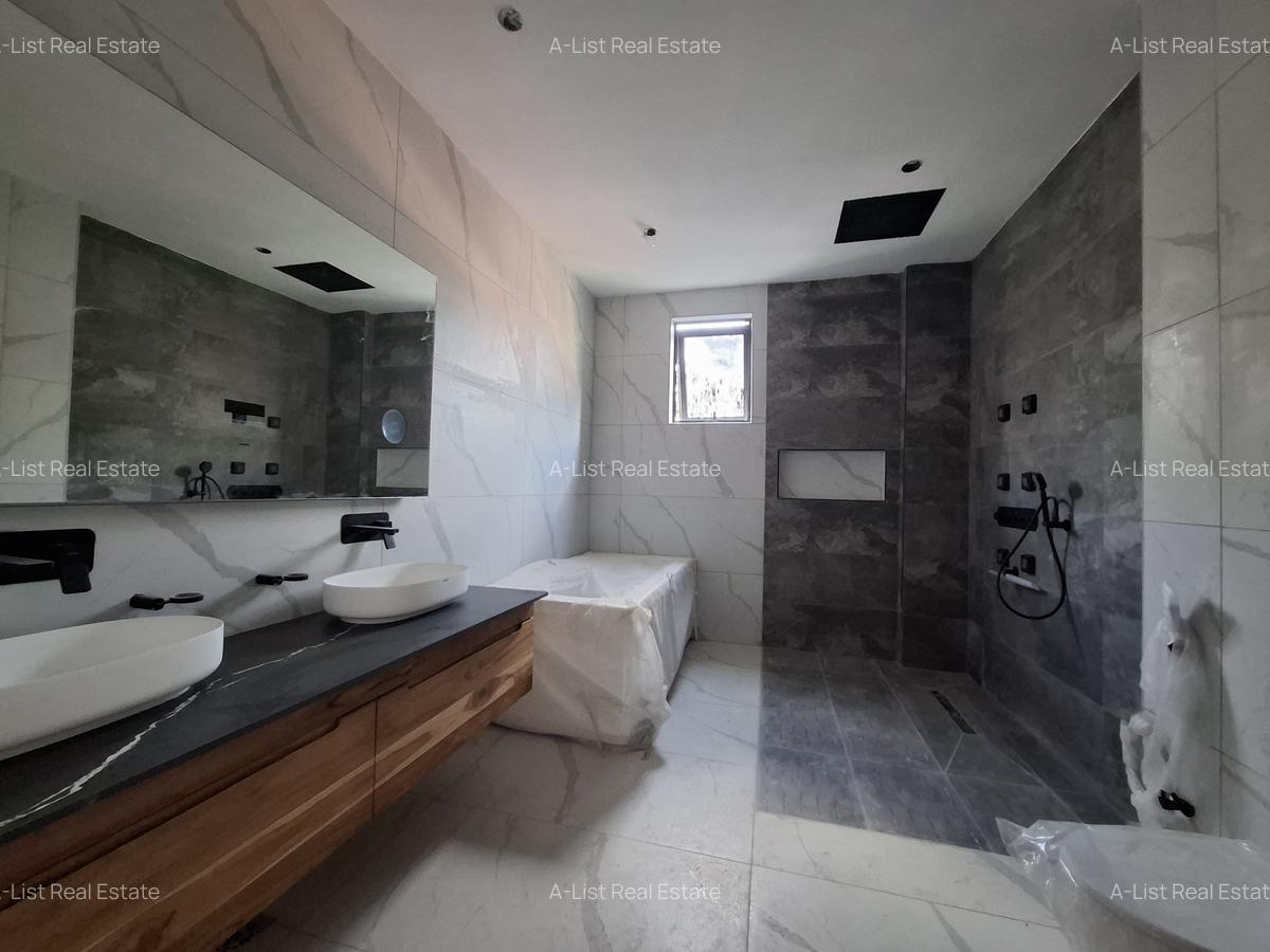 2 Bed Apartment with En Suite at Peponi Road - 6