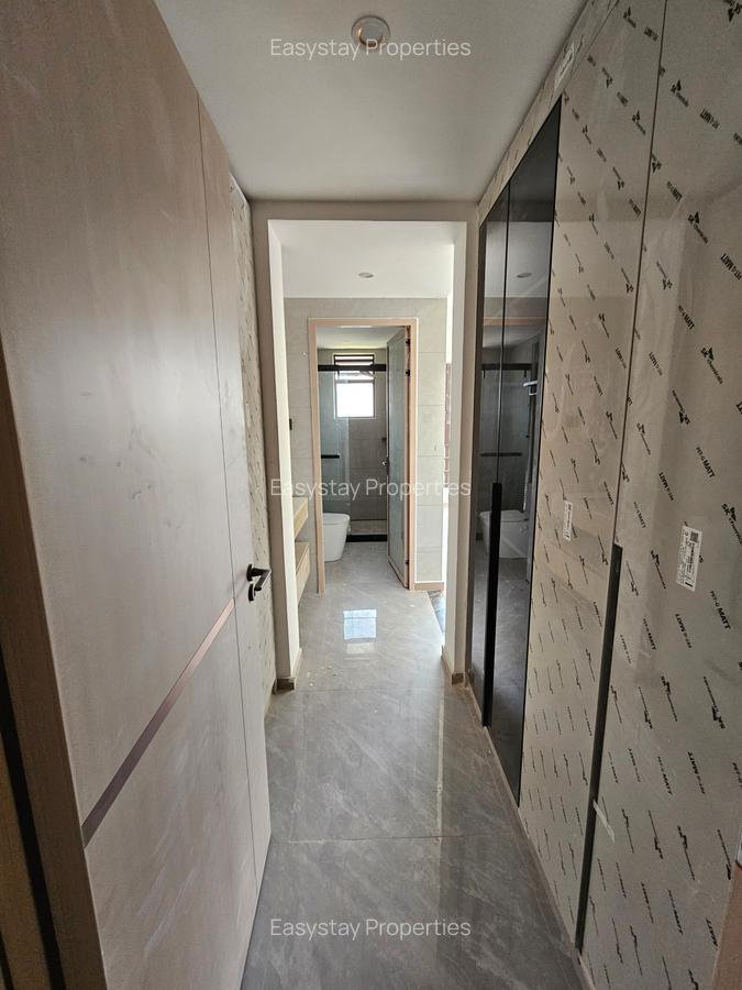 3 Bed Apartment with En Suite in Riverside - 4