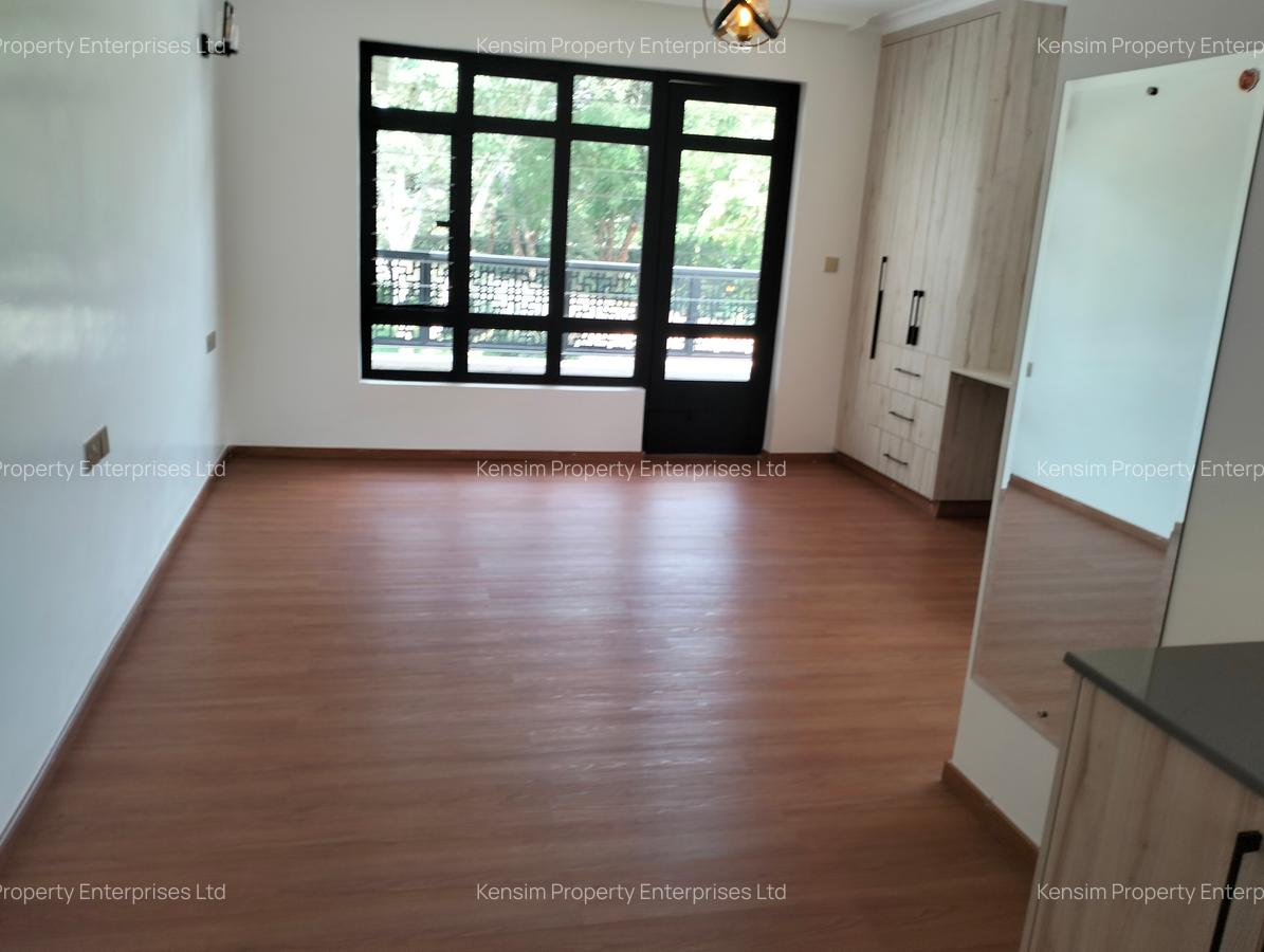 7 Bed Townhouse with En Suite in Runda - 16