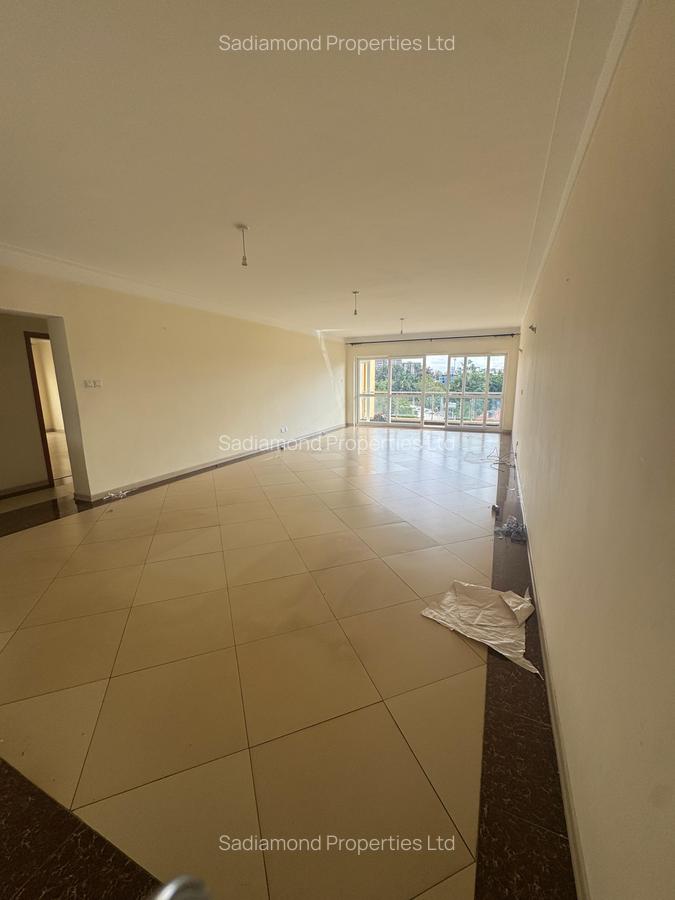 3 Bed Apartment with En Suite in Westlands Area - 5
