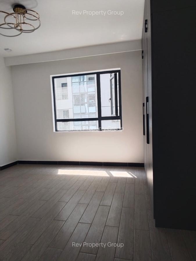 2 Bed Apartment with En Suite in Lavington - 9