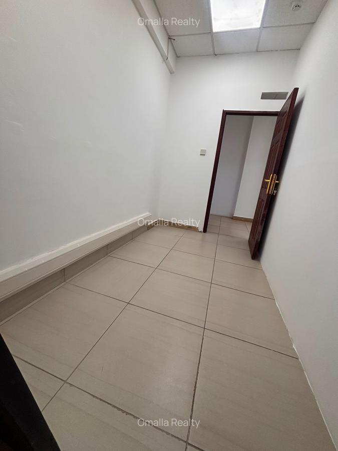 960 ft² Office with Service Charge Included in Westlands Area - 7