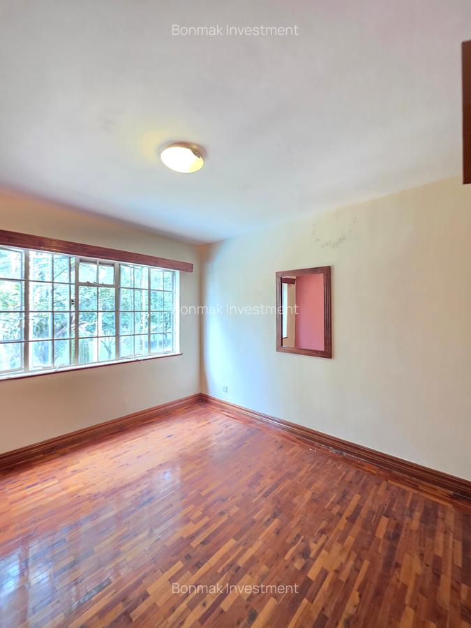 3 Bed Apartment with En Suite at Riverside Drive - 13