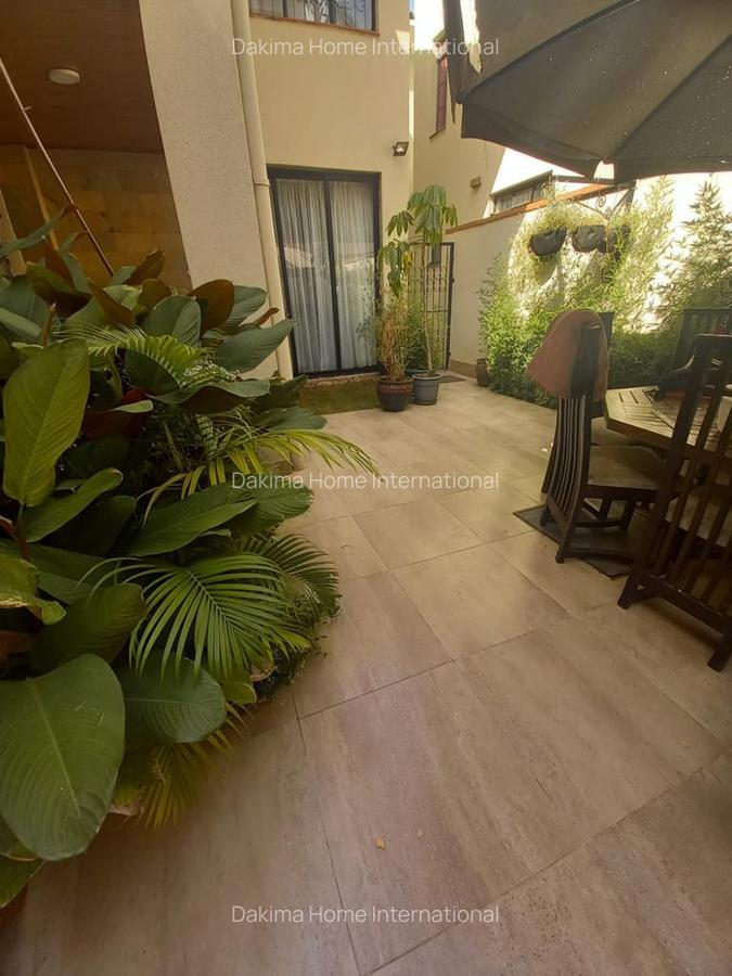 4 Bed Townhouse with En Suite in Spring Valley - 16