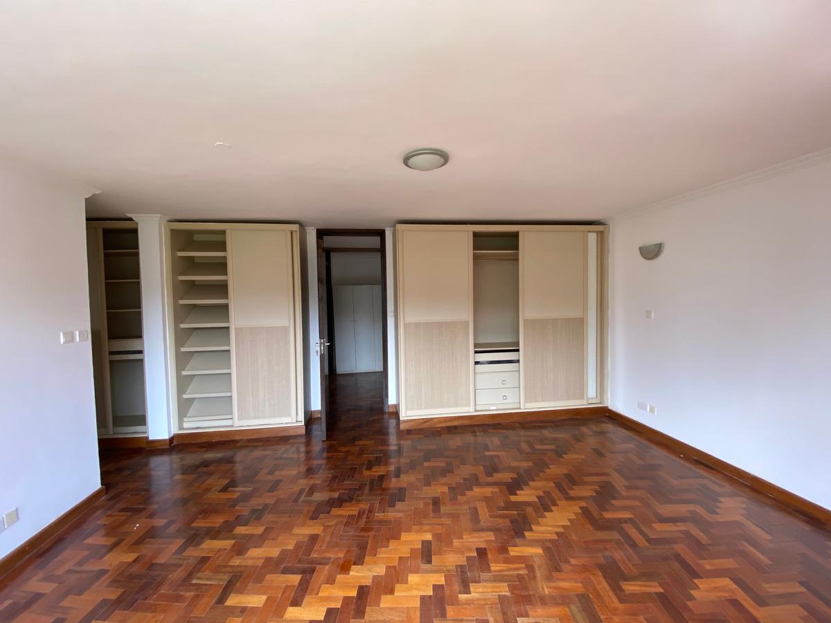 3 Bed Apartment with En Suite in Westlands Area - 12