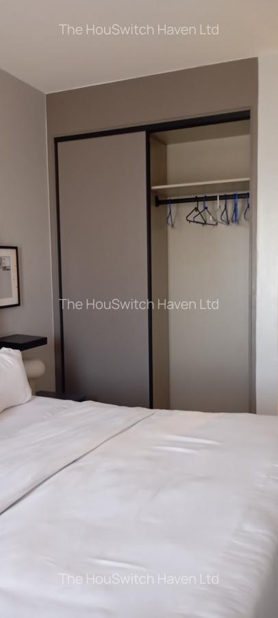 Serviced 2 Bed Apartment with En Suite at Lantana Road - 9