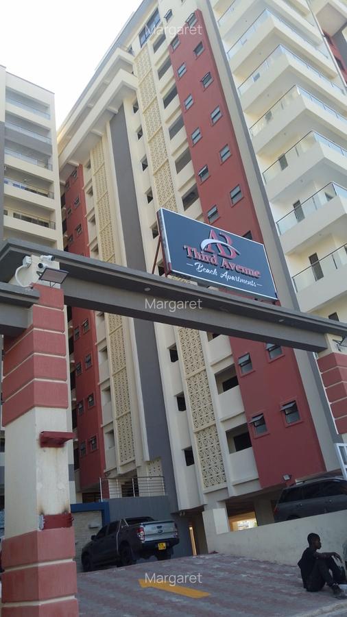 Furnished 2 Bed Apartment with En Suite at 3Rd Avenue Beach Apartment - 2