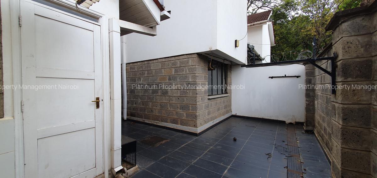 4 Bed House with En Suite at Brookside Gardens - 8