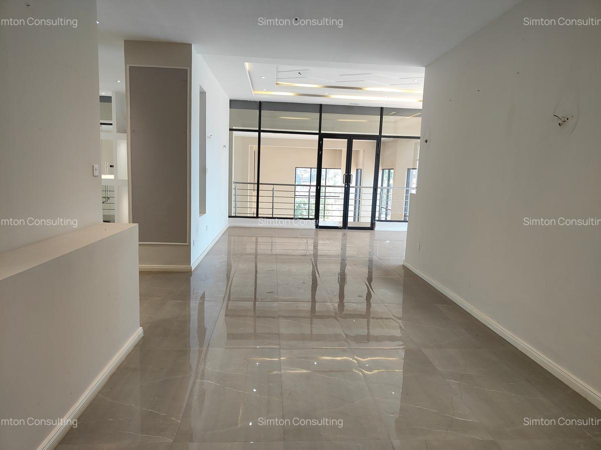 Office at Sarit Centre - 15