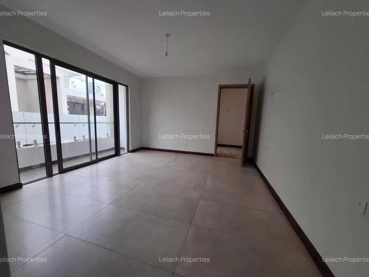 5 Bed Townhouse with En Suite in Lavington - 17