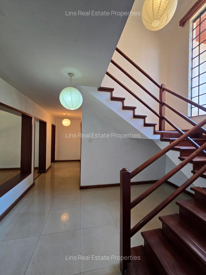 5 Bed Townhouse with En Suite in Runda - 5