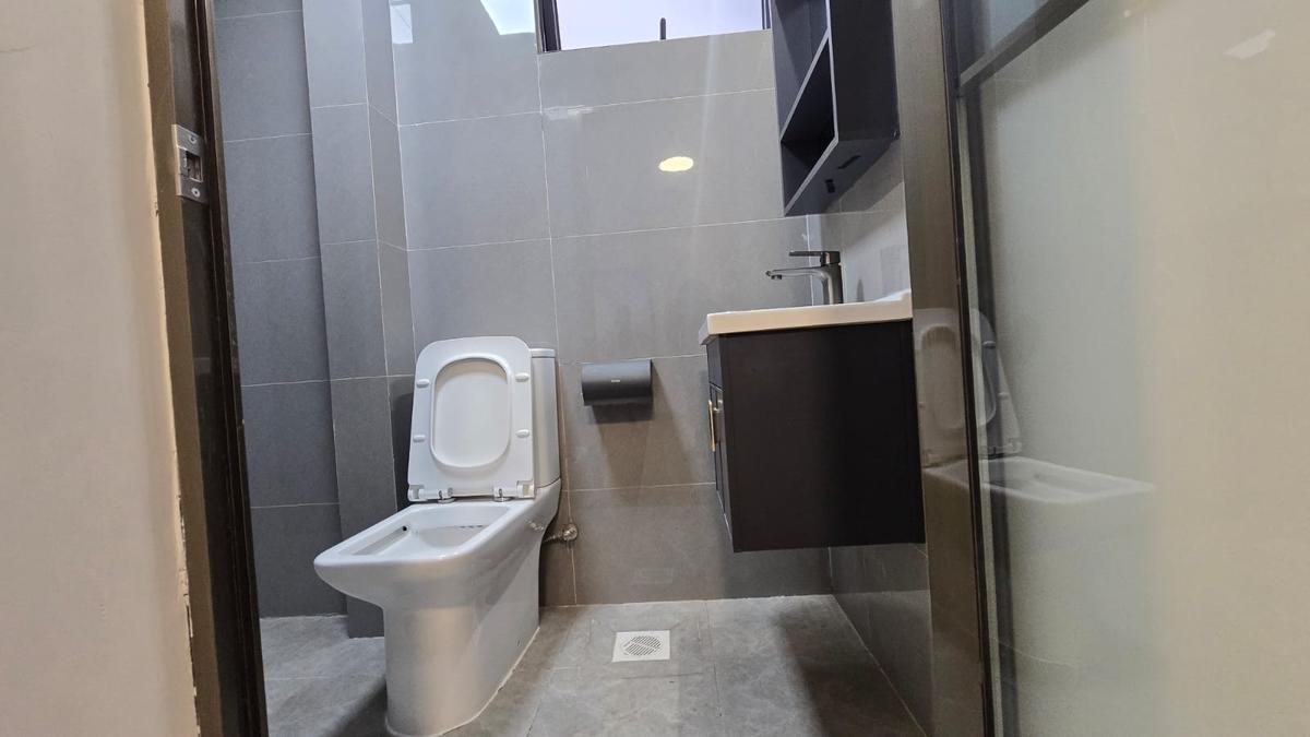 3 Bed Apartment with En Suite in Riverside - 15