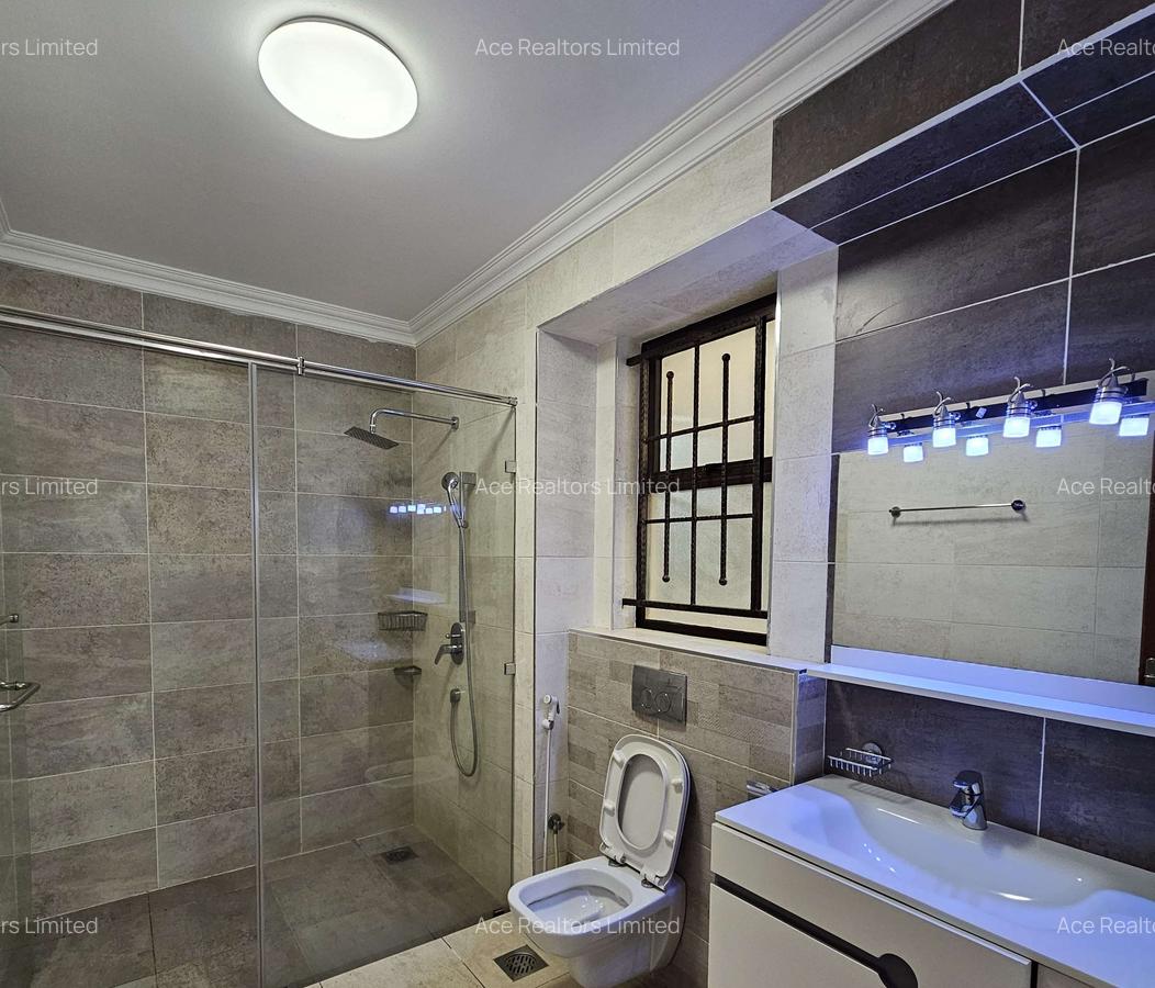 4 Bed Apartment with En Suite at General Mathenge - 13