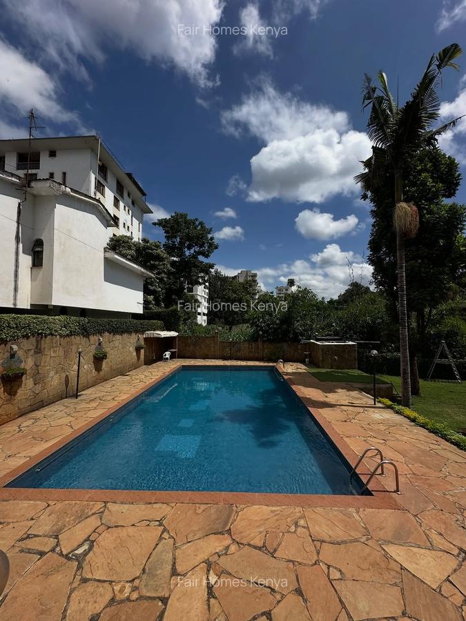 5 Bed Townhouse with En Suite at Riverside Drive - 2
