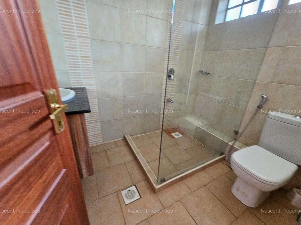 4 Bed Villa with En Suite in Kitisuru - 6