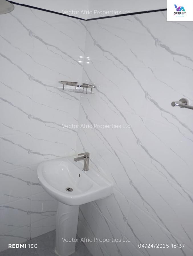 3 Bed Apartment with En Suite in Syokimau - 4