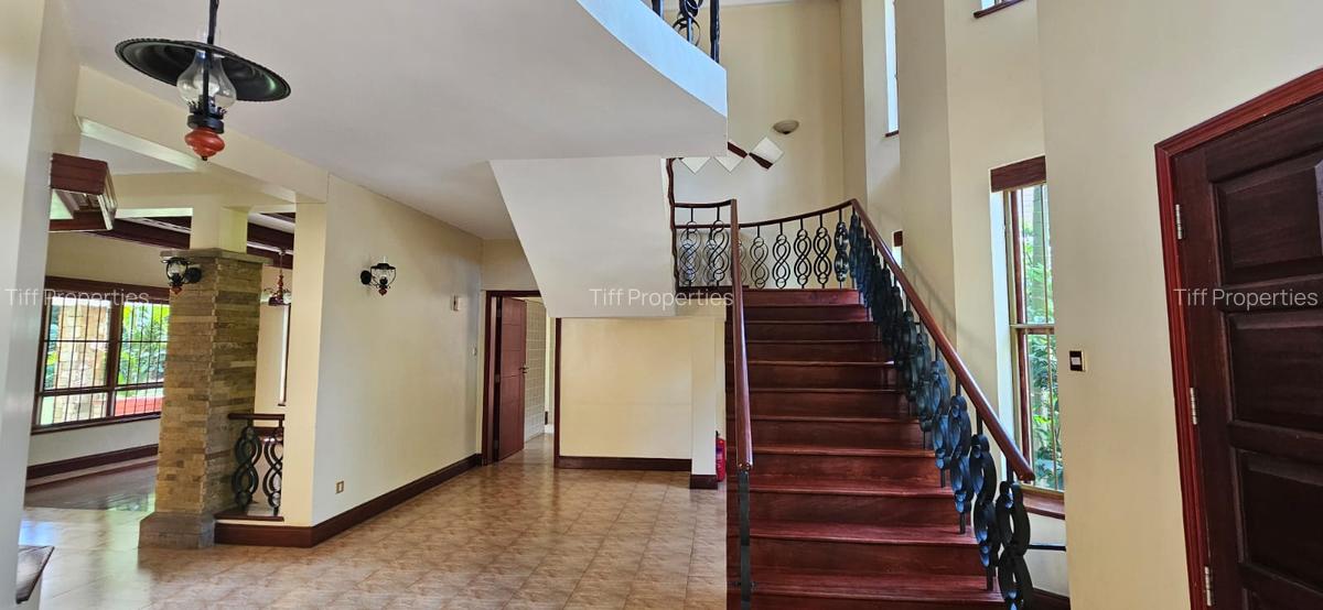 5 Bed Townhouse in Runda - 3