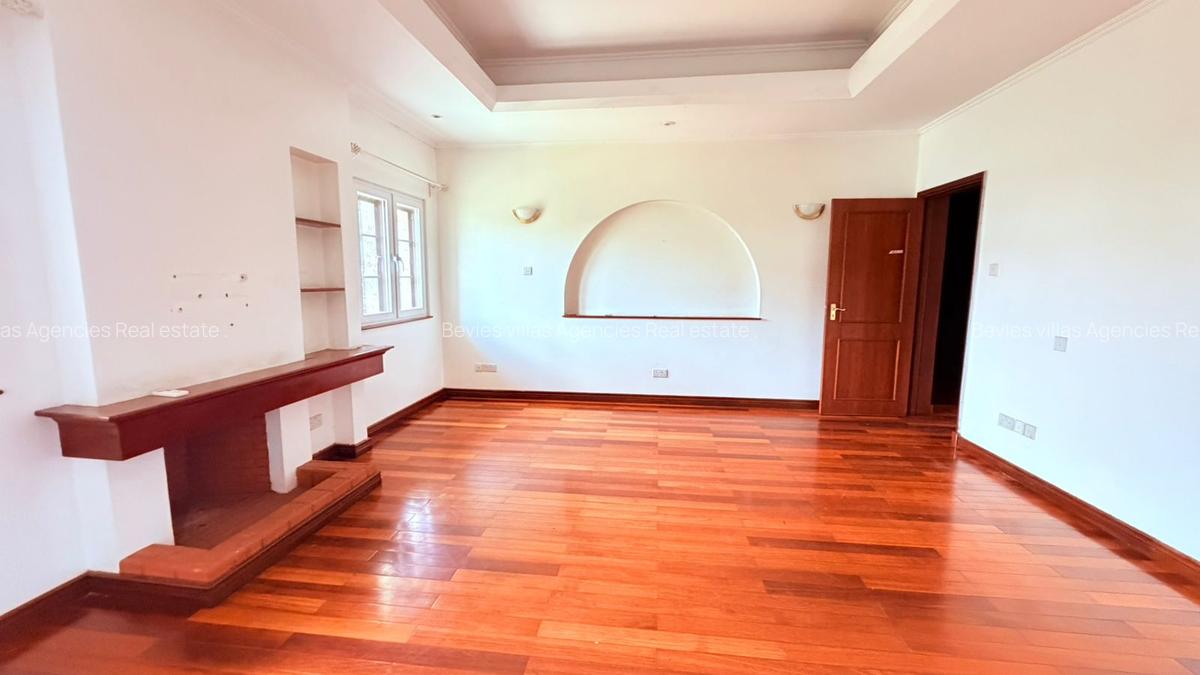 5 Bed Townhouse with En Suite at General Mathenge - 12