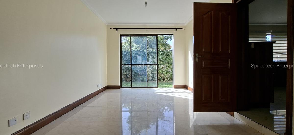 5 Bed Townhouse with En Suite in Westlands Area - 7