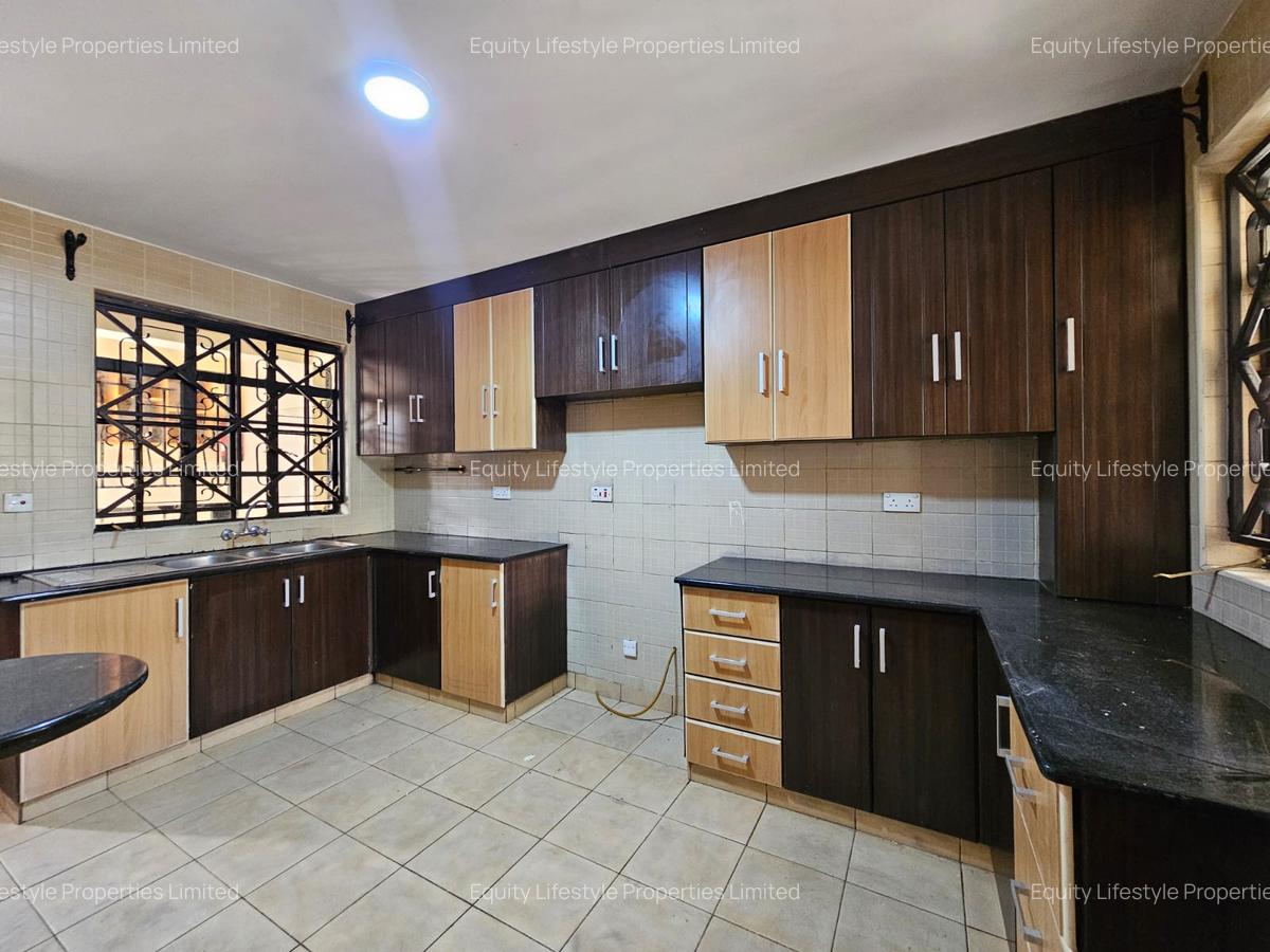 5 Bed Townhouse with En Suite in Kileleshwa - 9