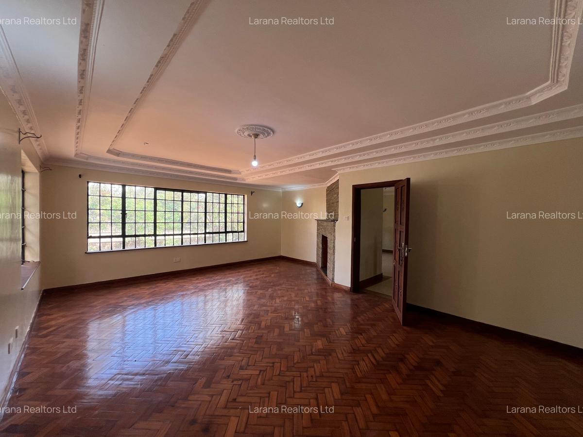 5 Bed House with En Suite at Academy Rd - 5