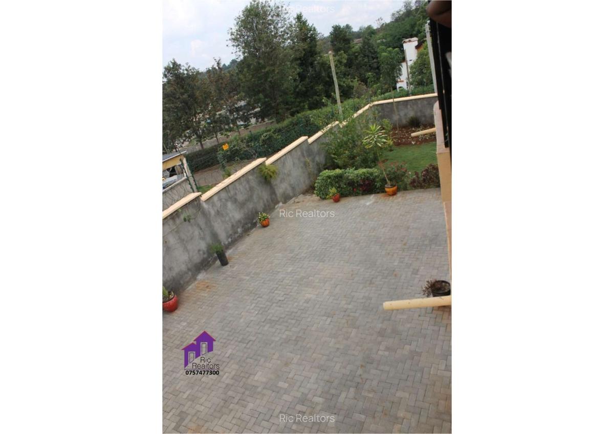 5 Bed Townhouse with En Suite at Rhino Park Road - 6