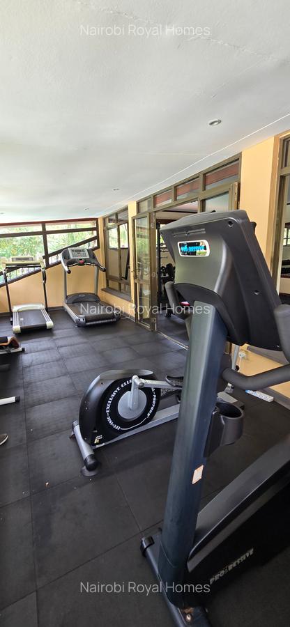 4 Bed Townhouse with En Suite at La - 4