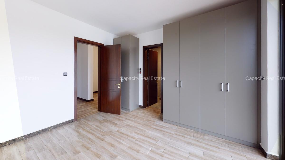 4 Bed Apartment with En Suite in General Mathenge - 5