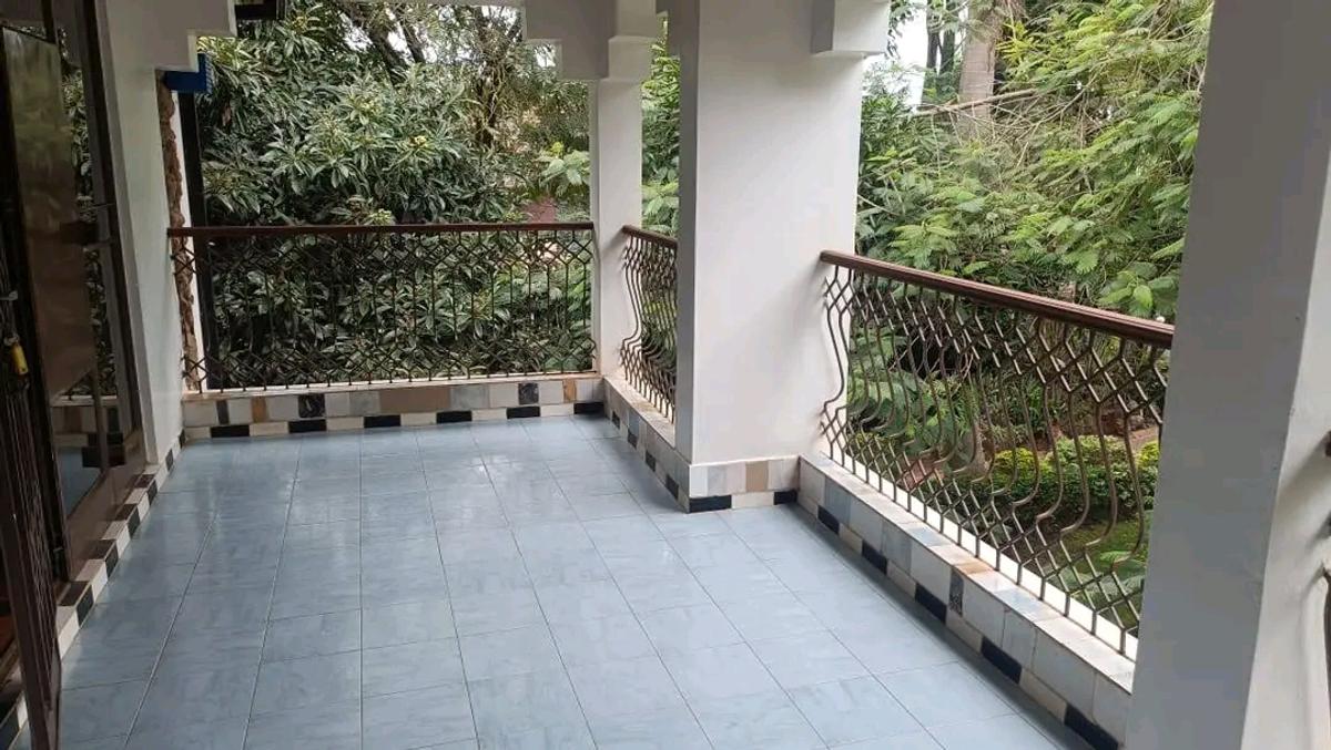 5 Bed House with En Suite in Runda - 6