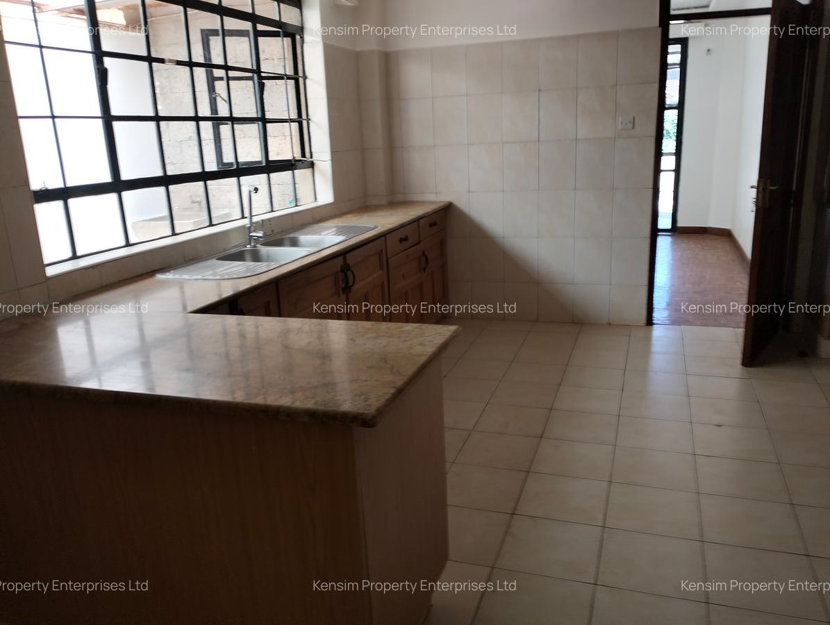 5 Bed Townhouse with En Suite in Karen - 11