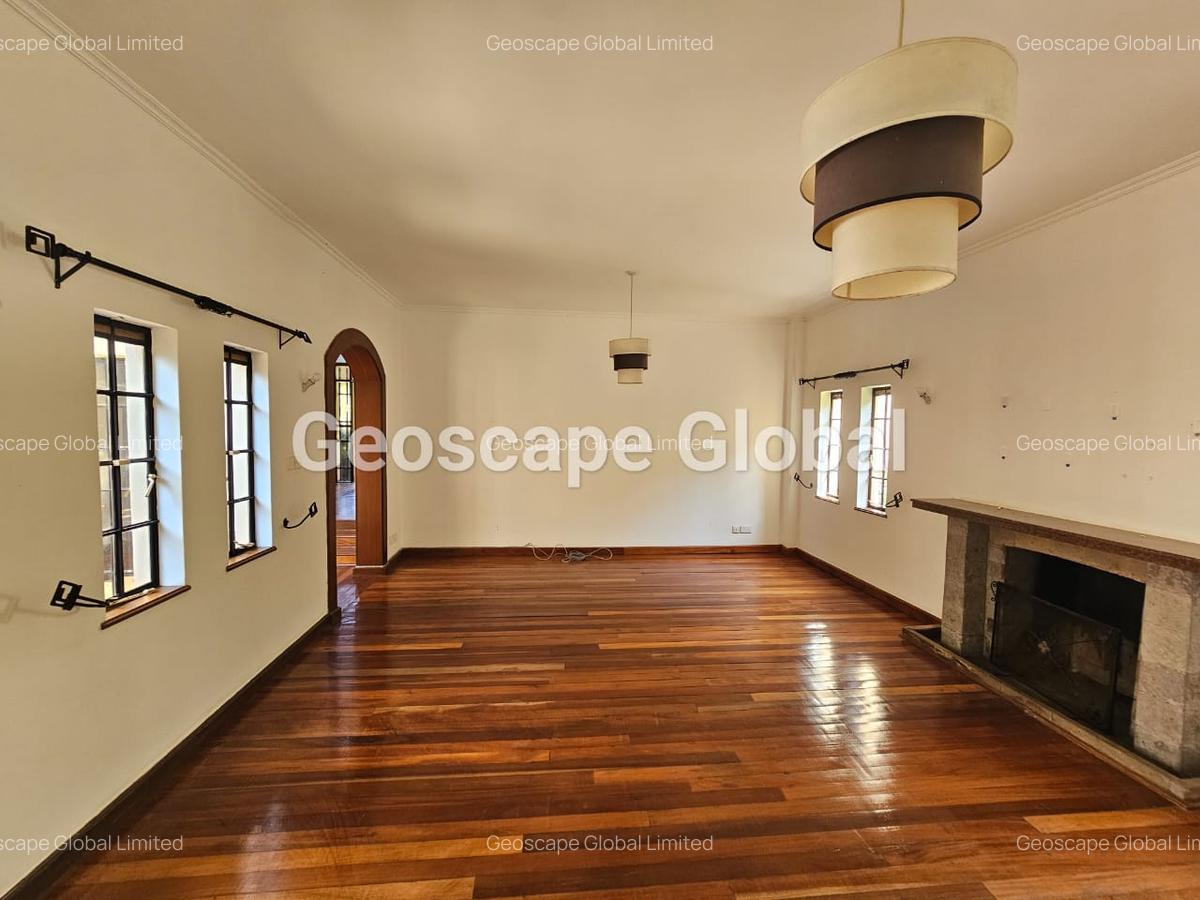 5 Bed House with En Suite in Runda - 6