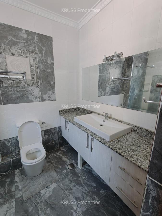 4 Bed Apartment with En Suite at Ar182 - 19