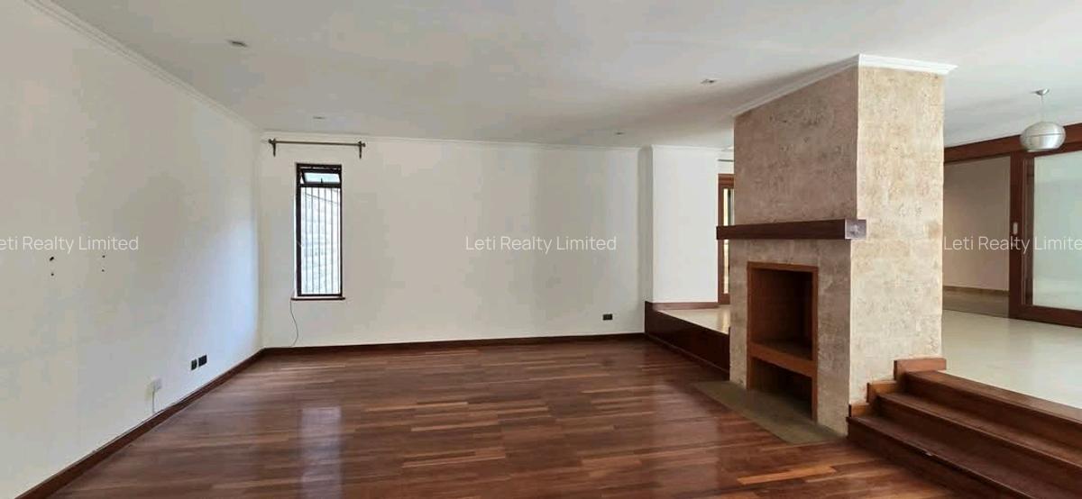 4 Bed Townhouse with En Suite in Lavington - 2