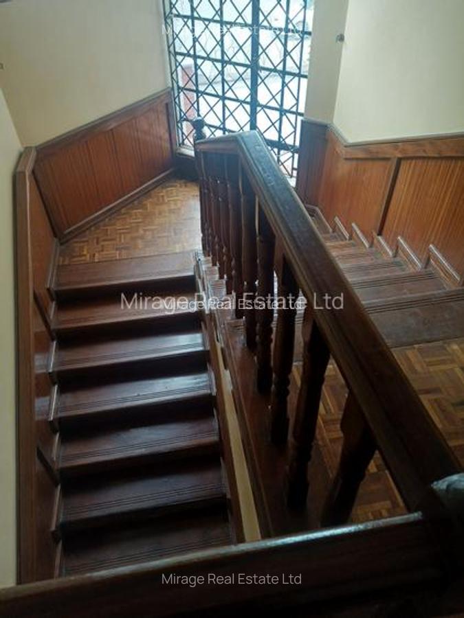 5 Bed Townhouse with Staff Quarters in Kilimani - 14