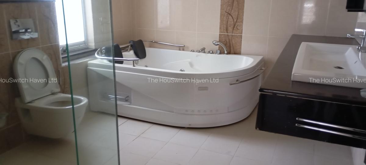 3 Bed Apartment with En Suite at Off Riverside Drive - 14