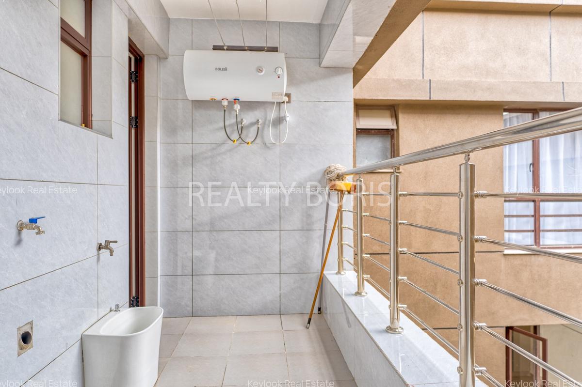 Serviced 2 Bed Apartment with En Suite at Riverside Drive - 8