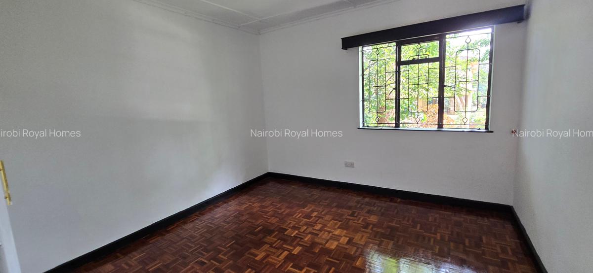 4 Bed Townhouse with En Suite at Lavington Road - 19