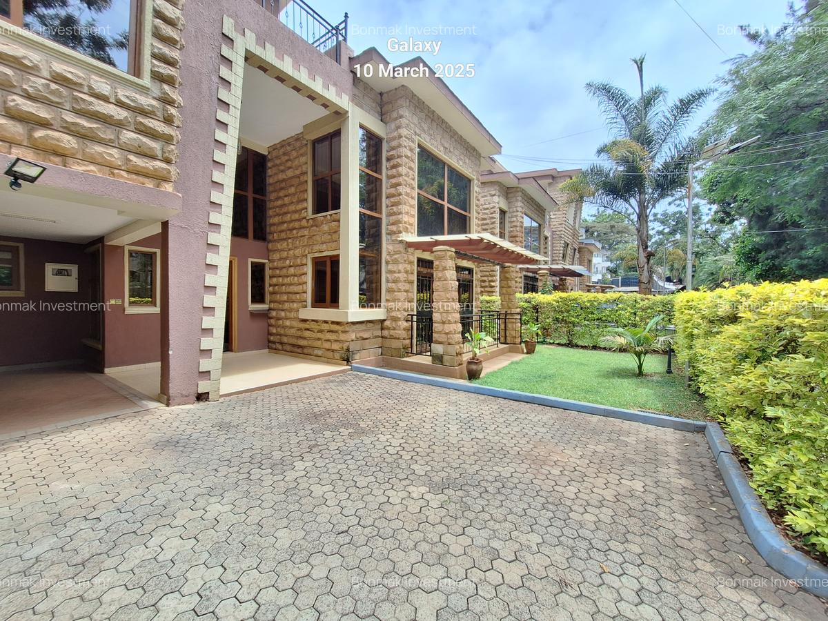 5 Bed Townhouse with En Suite at Lavington Green - 2