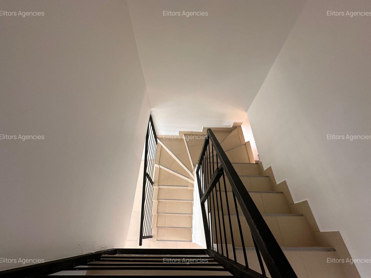 1 Bed Apartment with En Suite at Kirawa Road - 7