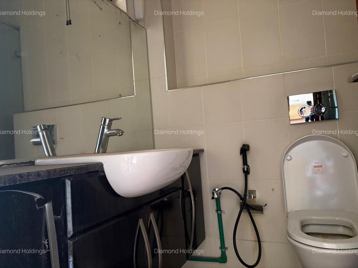 4 Bed Apartment with En Suite at Parklands - 11