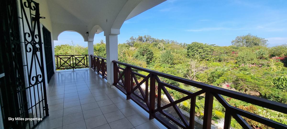 3 Bed Villa with En Suite at Kuruwitu - 15