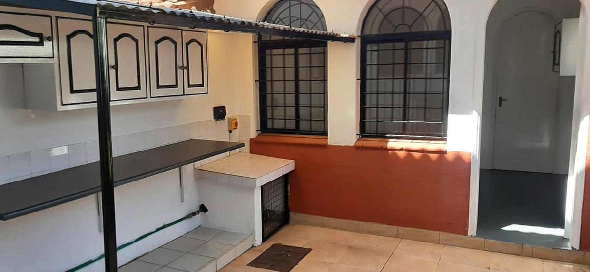 5 Bed Townhouse with En Suite in Lavington - 6